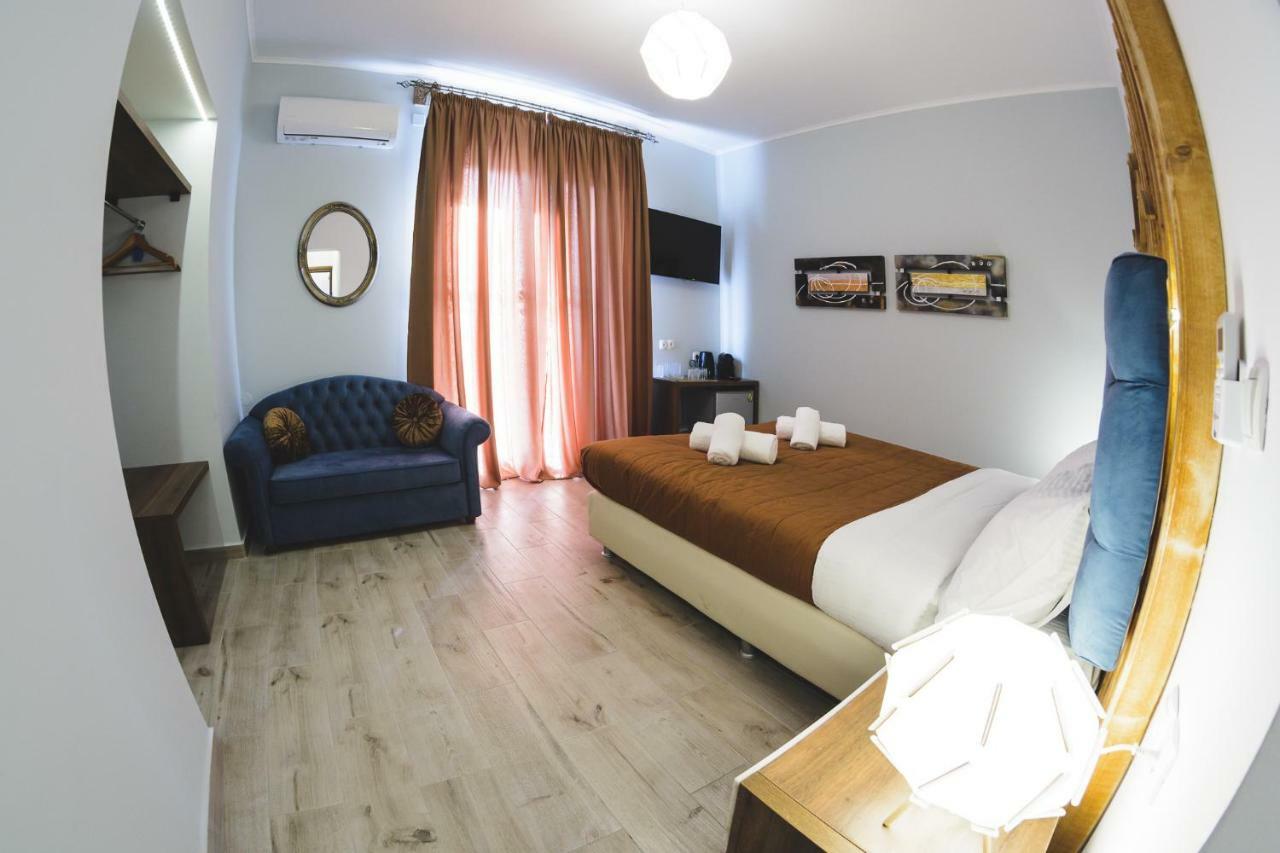 Dome Rooms Downtown Chrissi Akti Chania Exterior foto
